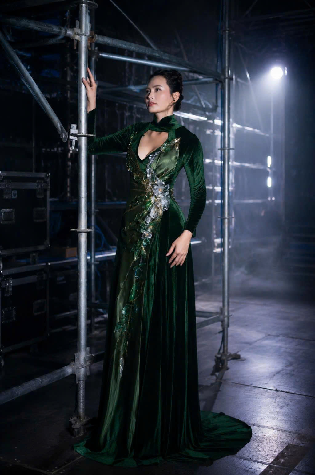 Hoa hậu Mrs World Viet Nam 2022: Nguyễn Thị Bích Hạnh.