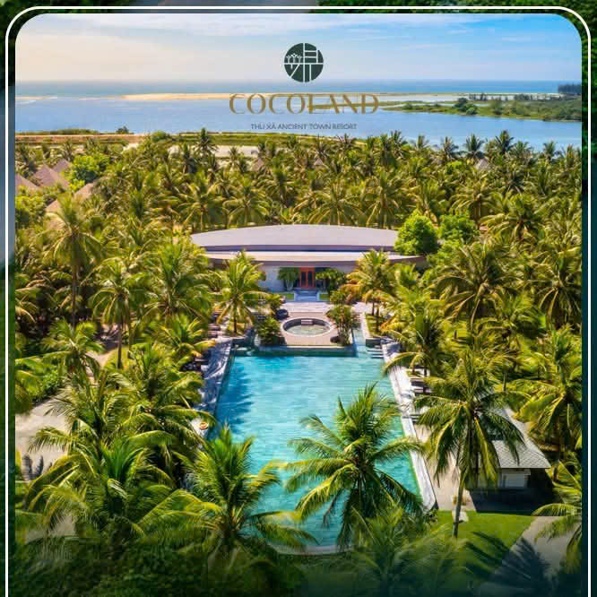 Không nằm giữa những đô thị đông đúc hay những cung đường du lịch náo nhiệt, CocoLand chọn cho mình vị trí bên dòng Trà Khúc thơ mộng với những hàng dừa đung đưa trong gió