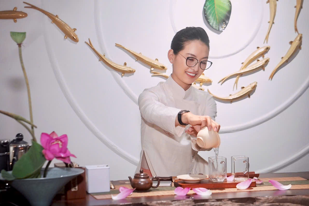 Nghệ nhân Dương Thị Lệ - Trà chủ An Nhơn Trà.