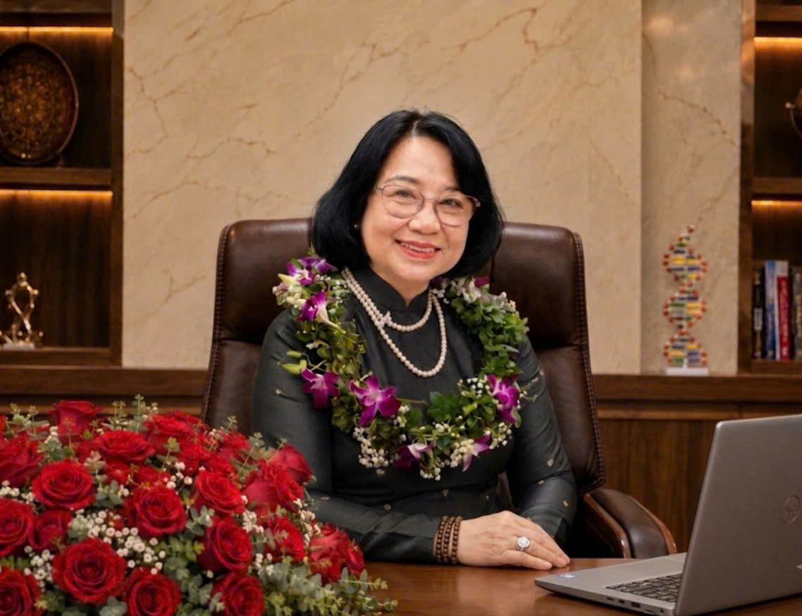 ThS. Hoàng Thị Lài – Ủy viên Ban Chấp hành Hội Nữ trí thức Việt Nam, Phó Chủ tịch Thường trực Hội Nữ trí thức tỉnh Đồng Nai, nguyên Tỉnh ủy viên, nguyên Phó Chủ nhiệm Ủy ban Kiểm tra Thành ủy Đồng Nai