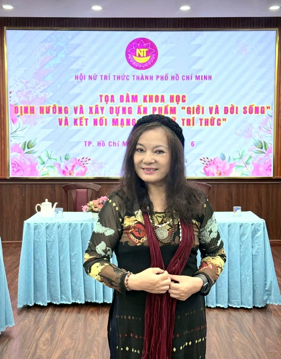 PGS.TS. NGƯT. Phan Thị Bích Hà tham dự tọa đàm khoa học “Định hướng và xây dựng ấn phẩm ‘Giới và Đời sống’ và kết nối mạng lưới nữ trí thức”.