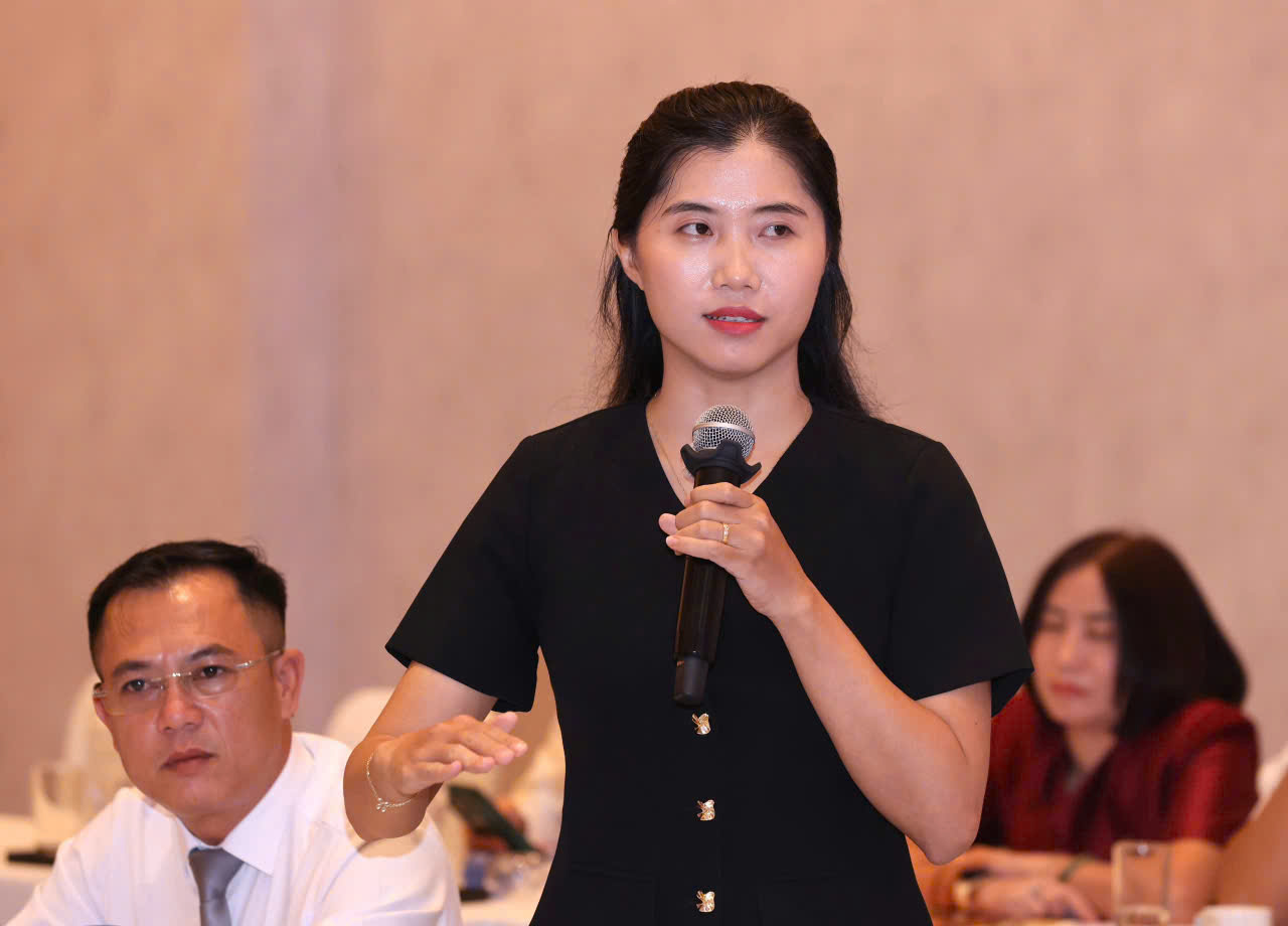 Bác sĩ chuyên khoa 1 Mai Hồng Lan, Khoa dinh dưỡng Bệnh viện Quân y 175, phát biểu tại tọa đàm