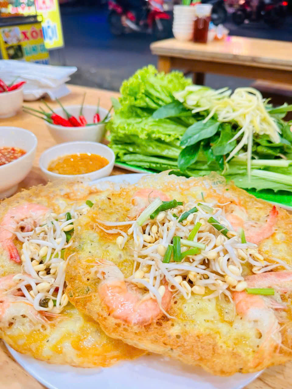 Bánh xèo tôm nhảy – món ăn góp phần lưu giữ hương vị và nét đặc trưng trong văn hóa ẩm thực Bình Định. (Ảnh - BÁNH XÈO TÔM NHẢY THANH DIỆU)