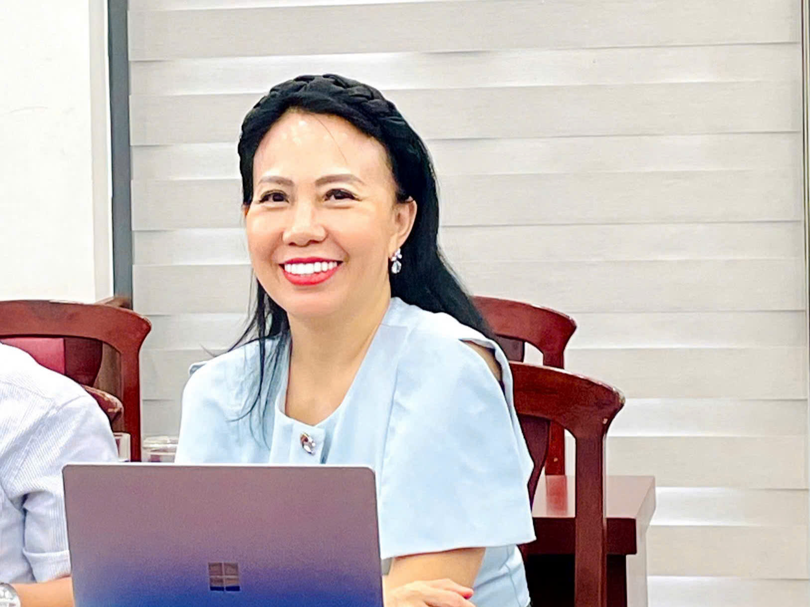 TS. Nguyễn Thái Giao Thủy trong một buổi làm việc tại trường.