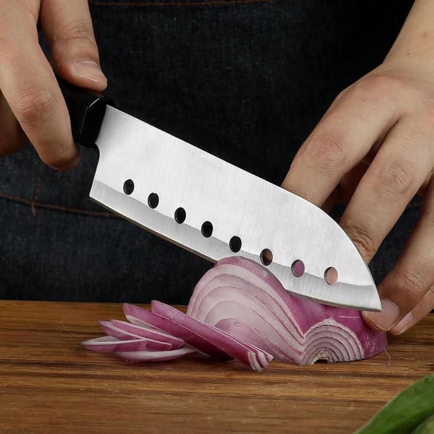 Hơn 90% người dùng không biết công dụng thật sự của những chiếc lỗ này