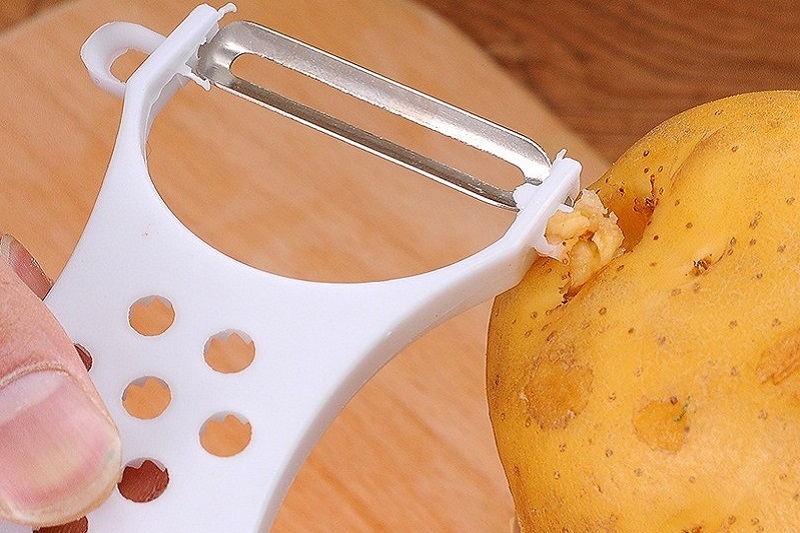 Hơn 90% người dùng không biết công dụng thật sự của những chiếc lỗ này