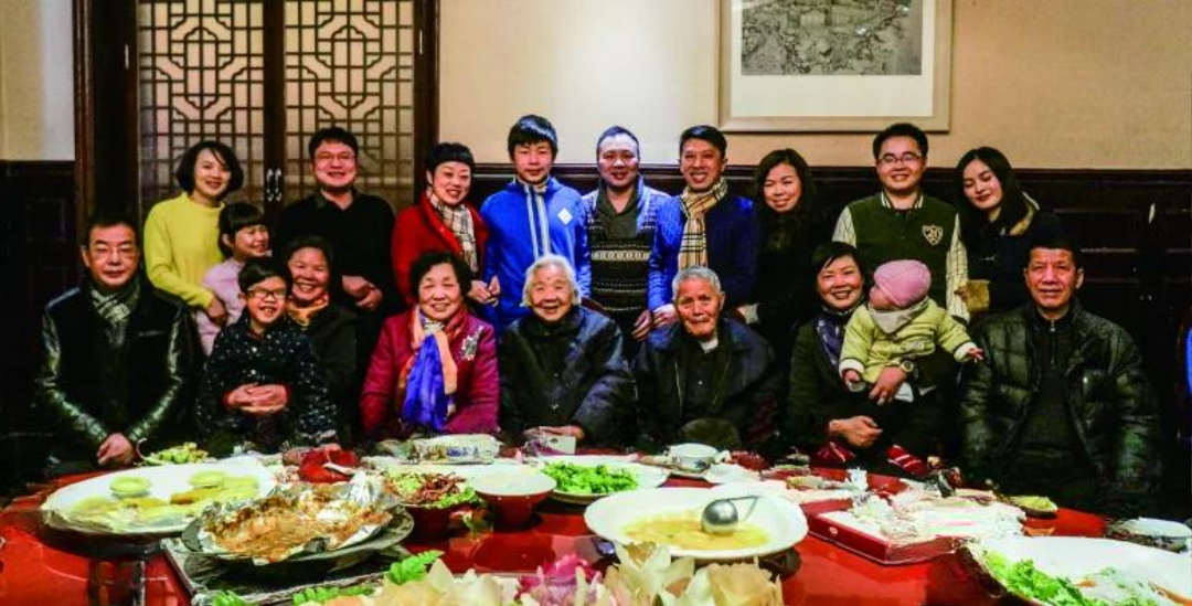 Gia đình cụ bà Giang