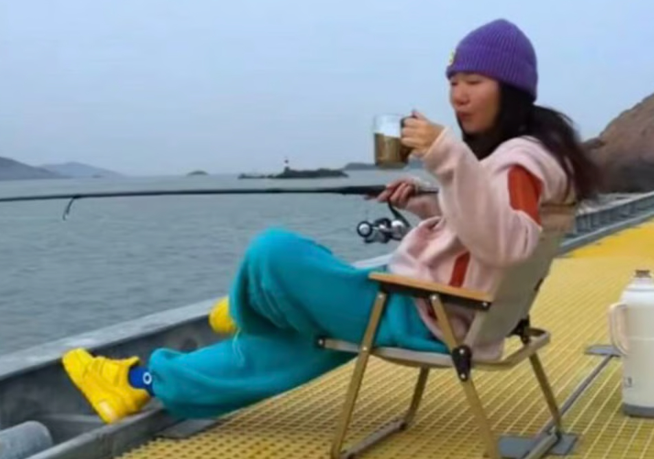 Yue Li tận hưởng khoảng lặng hiếm hoi của cuộc sống