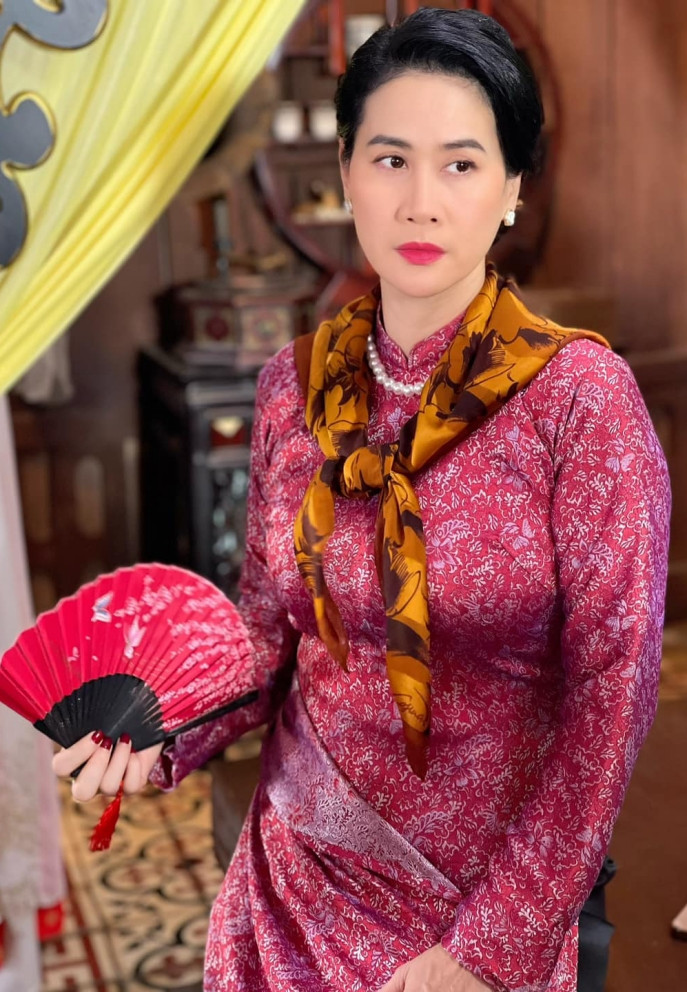 Nữ diễn viên phim 700 tỷ đồng là cựu người mẫu nổi tiếng, làm mẹ đơn thân nuôi 2 con, U50 khẳng định “không chờ tình yêu đến”