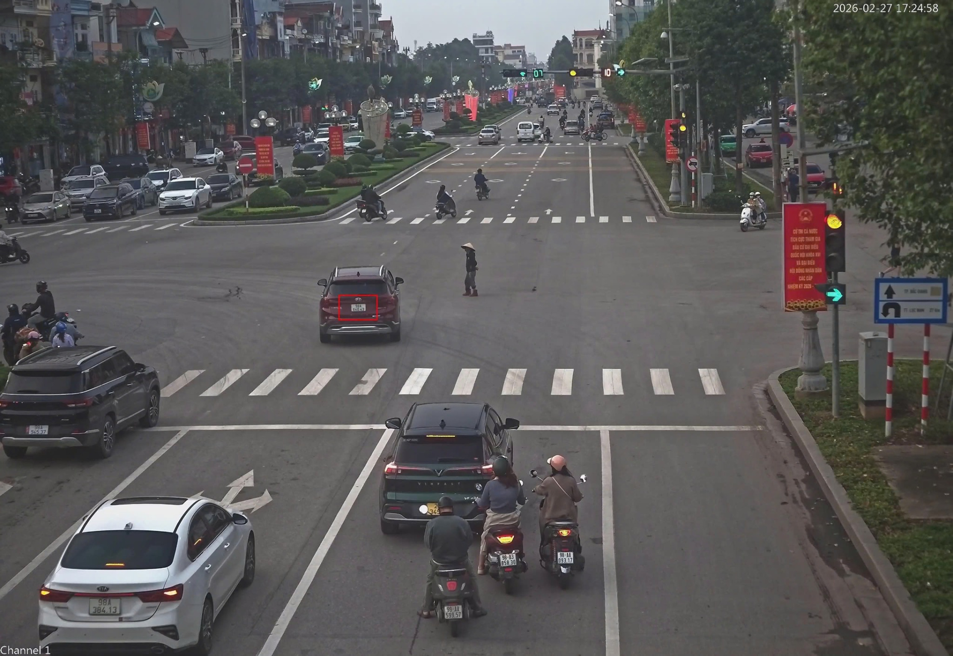 Ô tô vượt đèn đỏ. Ảnh: Phòng CSGT Công an tỉnh Bắc Ninh