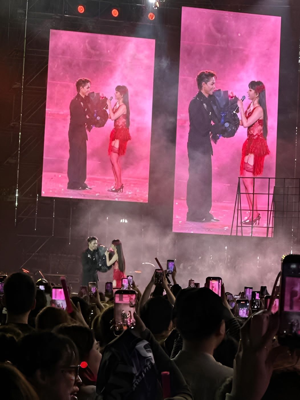 Động thái công khai tình cảm của Tăng Duy Tân và Bích Phương gây chú ý