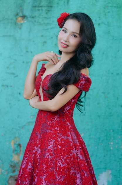 Cẩm Ly chinh phục khán giả bằng những ca khúc Pop-ballad