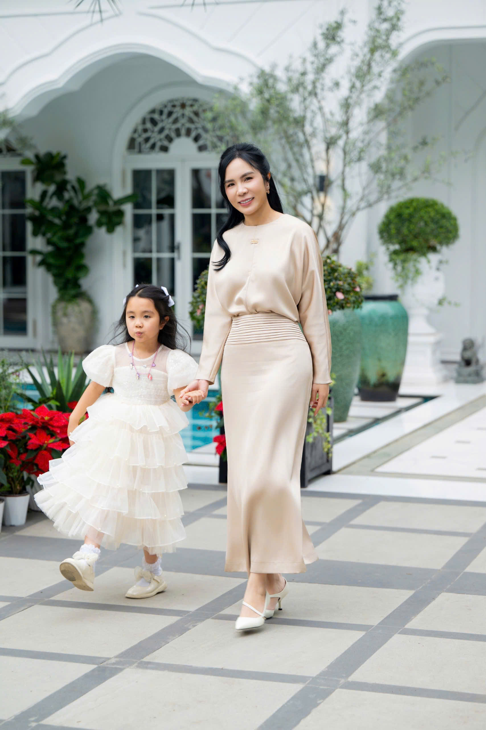 Doanh nhân Lưu Nga: Từ mẹ đơn thân đến “gia hòa vạn sự hưng”