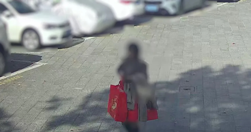 Phát hiện hơn 11,4 tỷ đồng tiền mặt trên 1 chiếc ô tô không có biển số