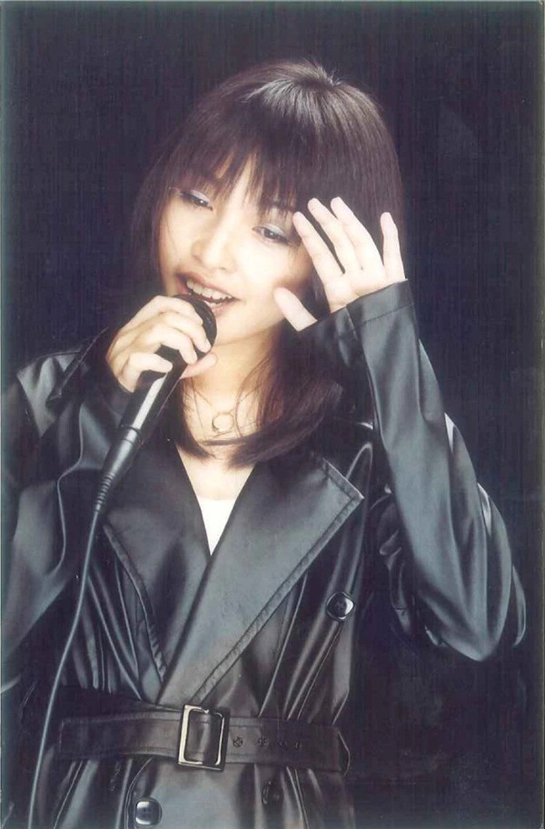 Nữ ca sĩ sở hữu bản hit “sống được 200 năm”: Làm mẹ đơn thân từ năm 21 tuổi, muốn vào viện dưỡng lão khi về già