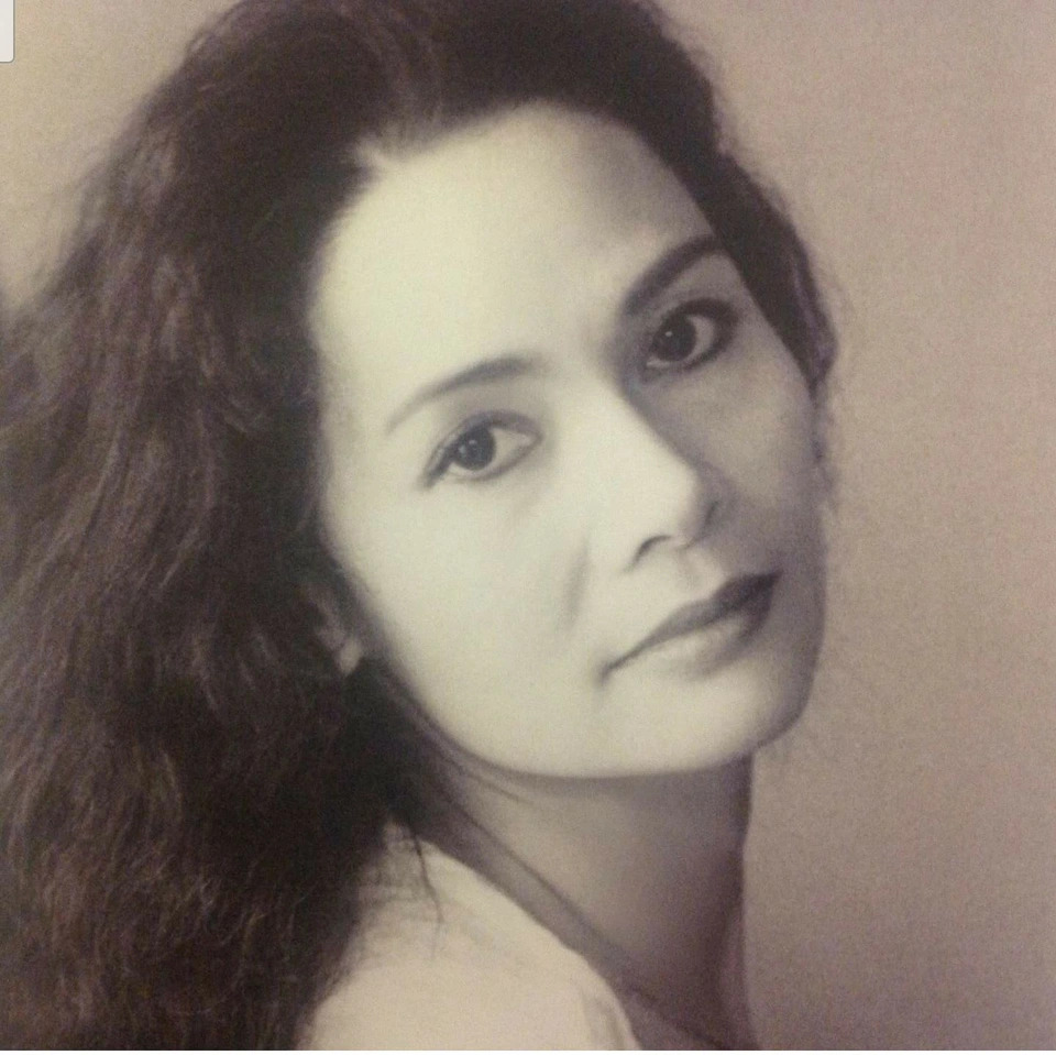 Nữ NSND nổi tiếng sống một mình trong căn hộ 70m2 tại Hà Nội, tuổi 70 được con gái âm thầm tìm bạn trai, mời sang Mỹ