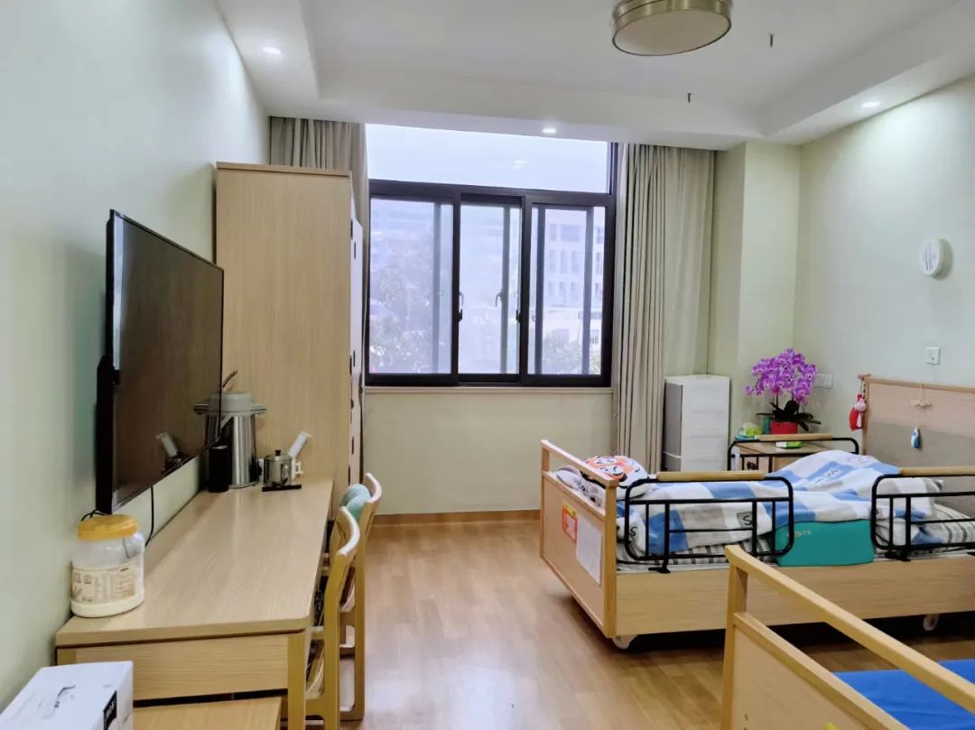  Xuất hiện viện dưỡng lão “bán trú” cho người cao tuổi ở từ thứ 2 đến thứ 6, cuối tuần về nhà: Từ 600.000 đồng/ngày, 