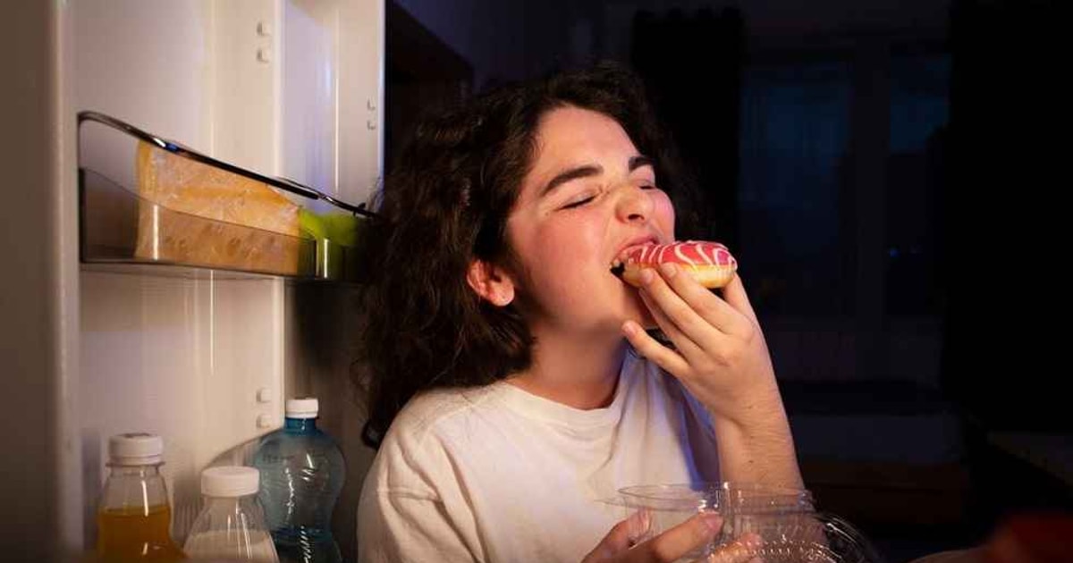 Tăng c&acirc;n bất thường d&ugrave; ăn rất &iacute;t, người phụ nữ nghe lời b&aacute;c sĩ kiểm tra camera: &ldquo;Sốc nặng khi ph&aacute;t hiện những g&igrave; diễn ra mỗi đ&ecirc;m&rdquo;- Ảnh 1.