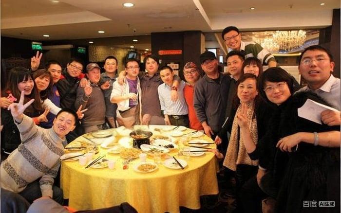 Dự đám cưới bạn cũ sau 20 năm ra trường nhưng đến nơi không ai nhận ra: Điều nghe được còn khiến tôi chạnh lòng hơn