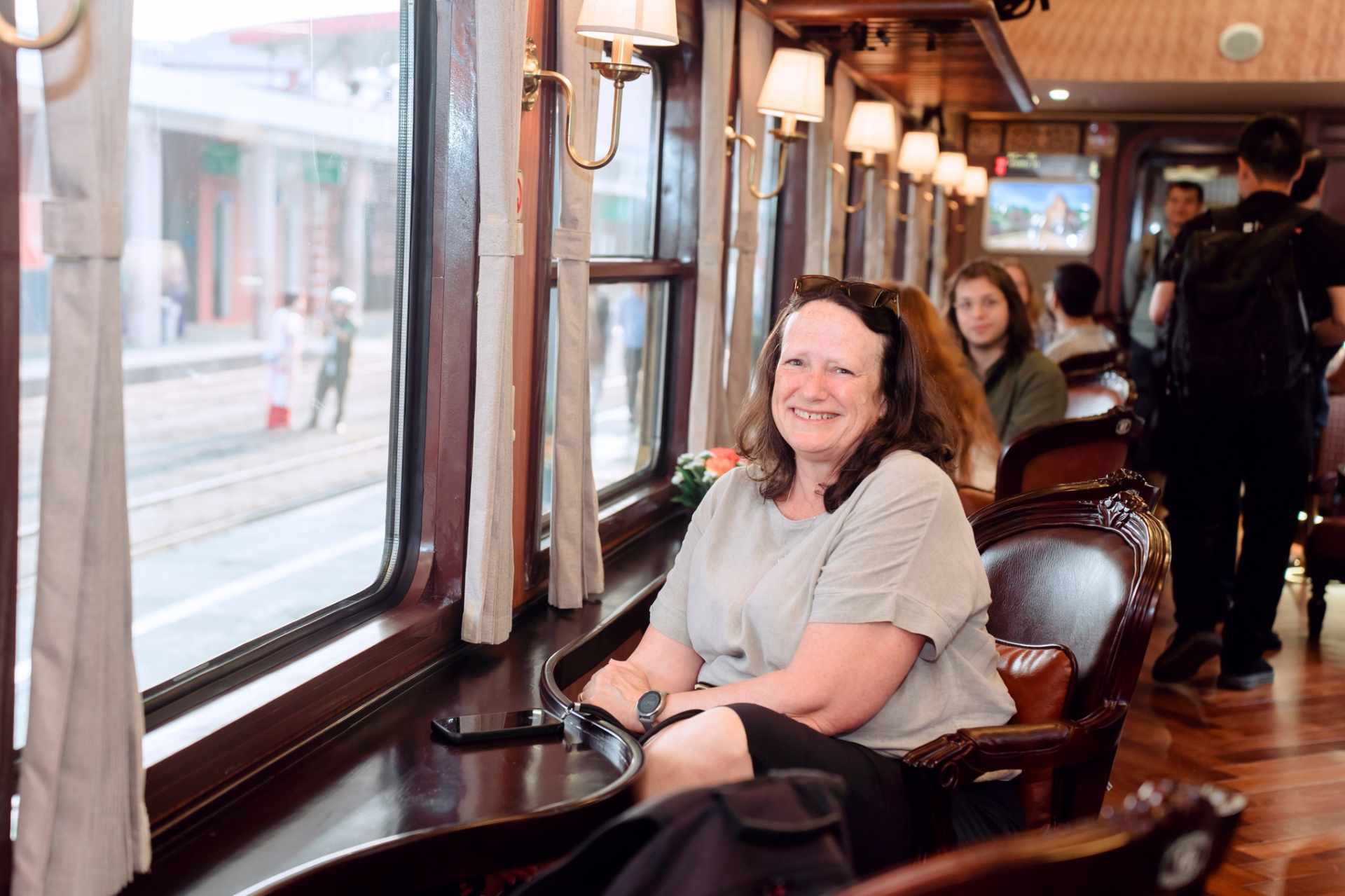 Khách quốc tế đã có trải nghiệm trên chuyến tàu có diện mạo mới