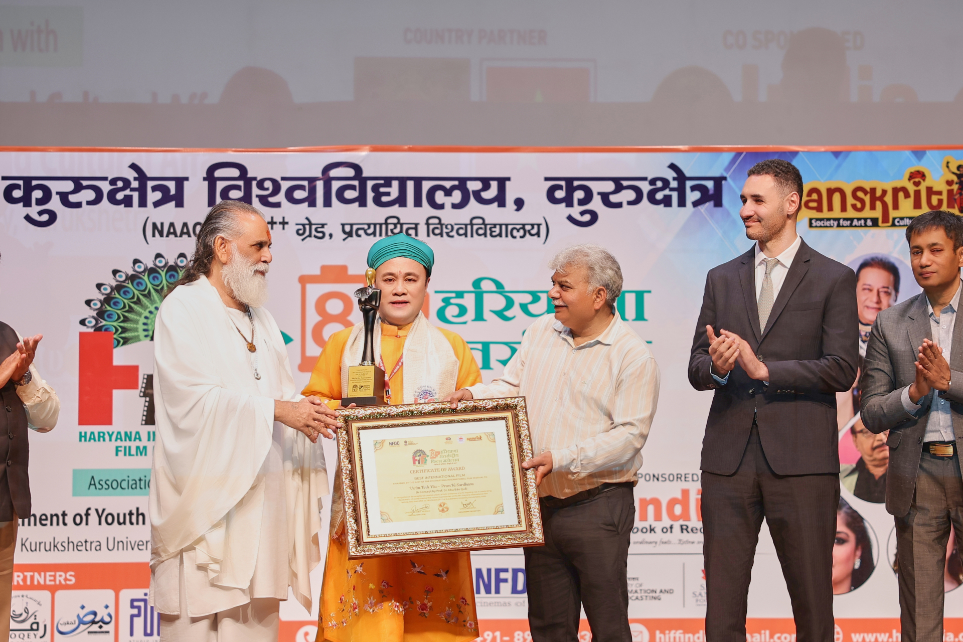 E-kip làm phim nhận giải thưởng 