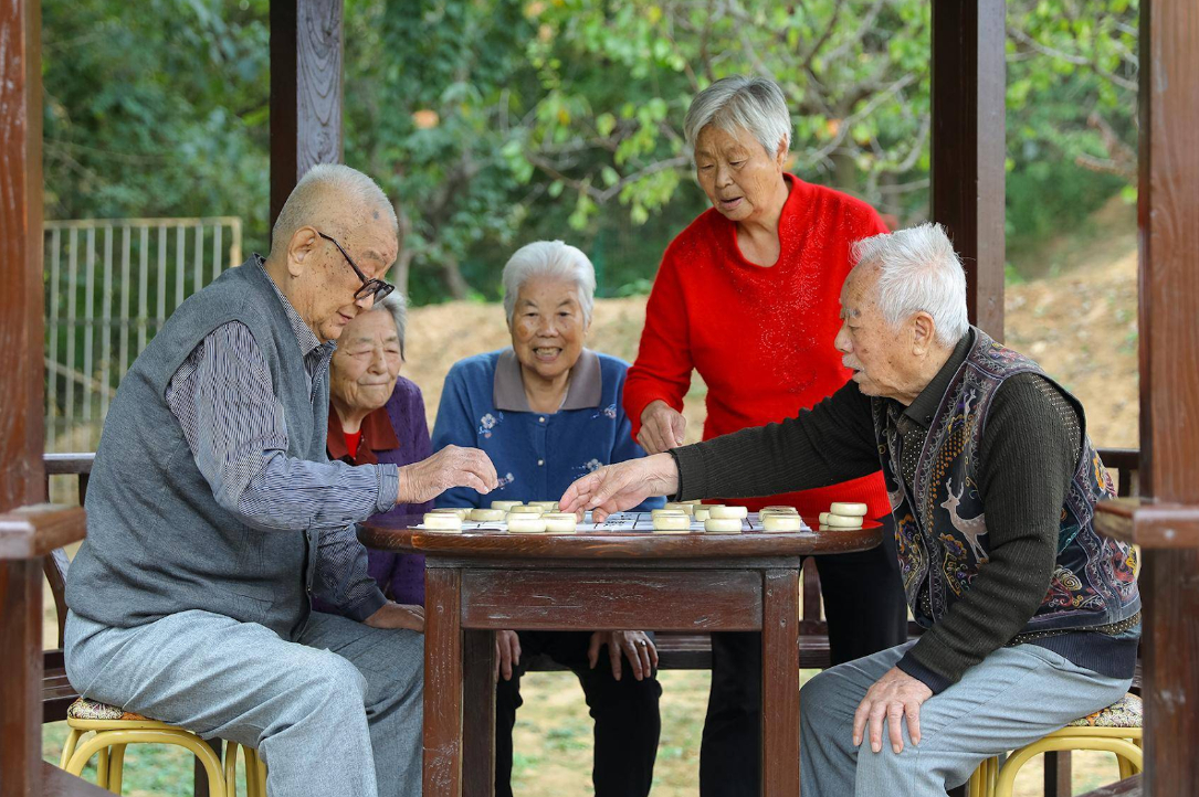 Một tháng về quê thăm anh trai, tôi thay đổi hoàn toàn suy nghĩ: Dưỡng già ở quê dễ sống nhưng phải cân nhắc 5 điều quan trọng