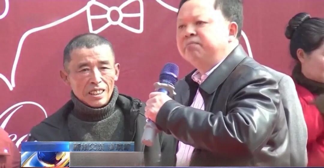 Ông Liêu phát biểu trong đám cưới con gái