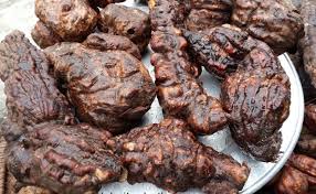 1 loại cây quý phơi khô là 