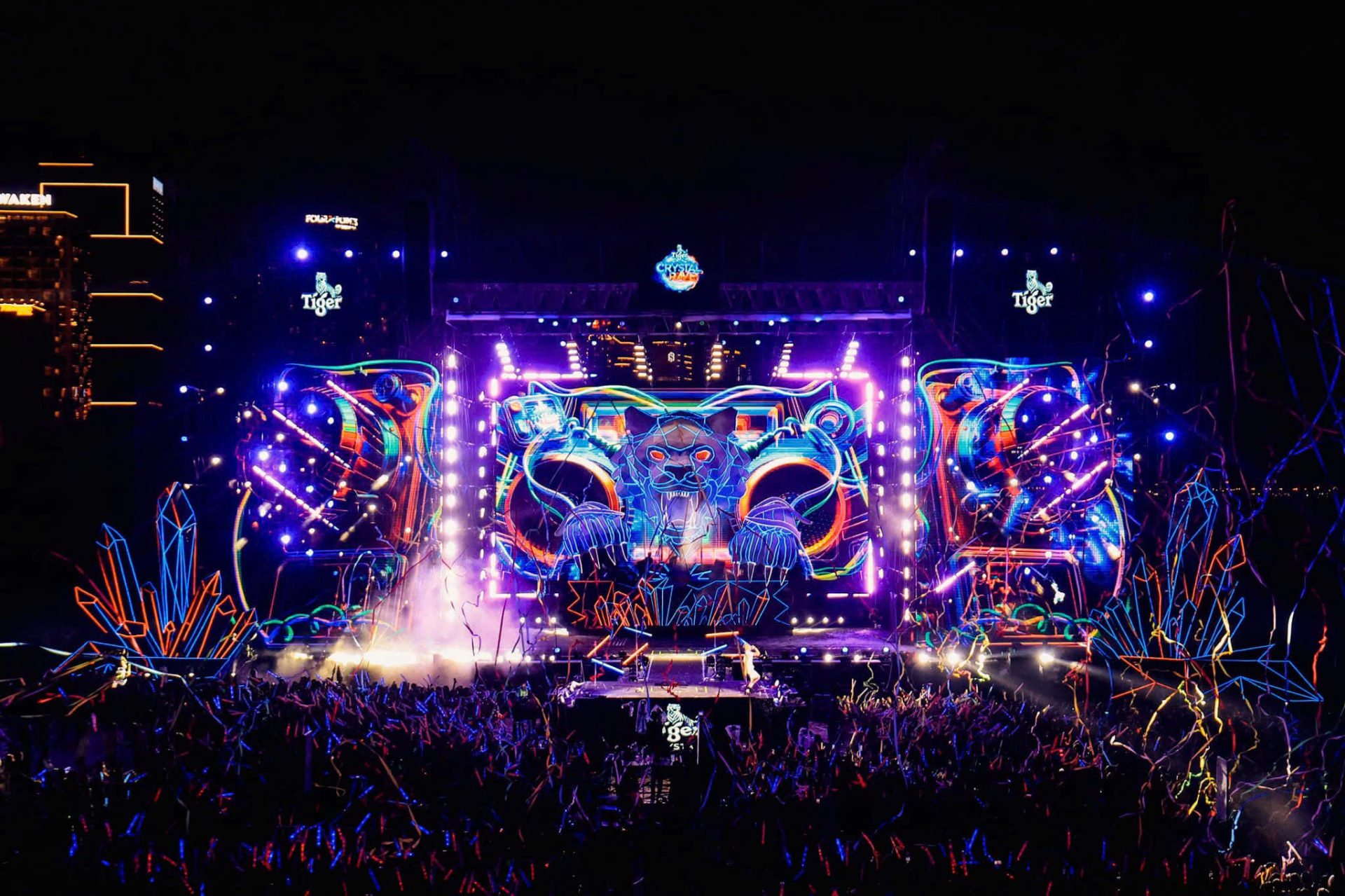   “Áp lực không phải làm đẹp sân khấu, mà là không được phép sai”, đạo diễn Quỳnh Lê nhấn mạnh.  