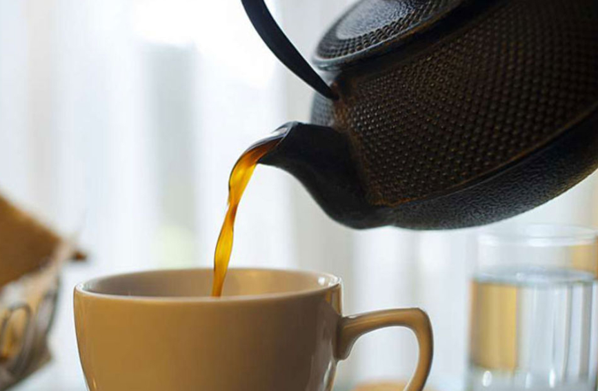 Người chăm uống nước lọc và người chăm uống trà, ai sống thọ hơn?