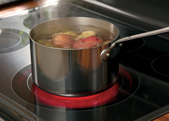 Cảnh báo đặc biệt đến các gia đình đang dùng bếp hồng ngoại