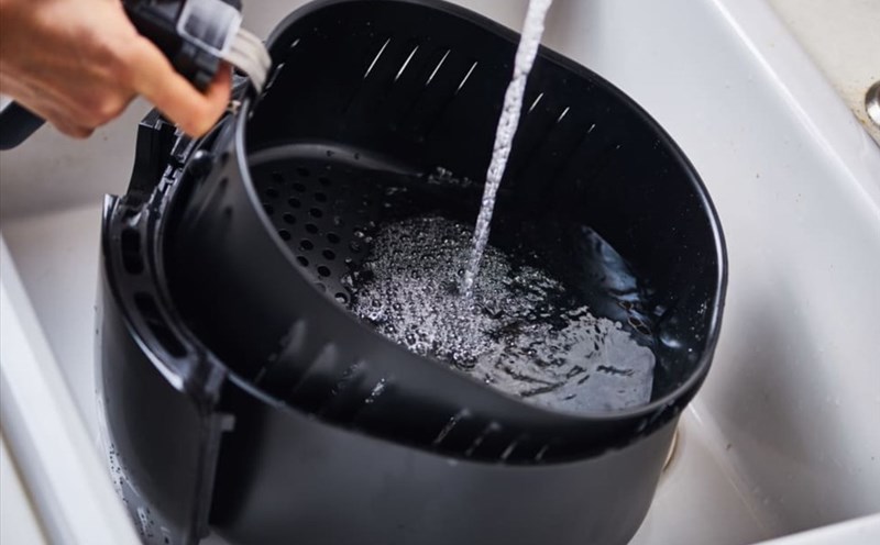 Cảnh báo đặc biệt đến các gia đình đang nấu ăn bằng nồi chiên không dầu