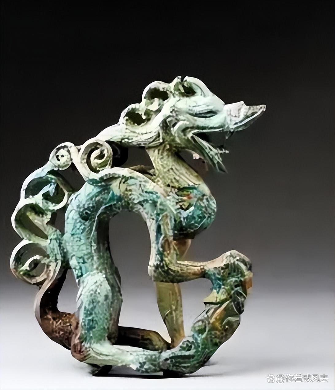 Lão nông báo nhặt được khối đồng cao 19,6cm, hiện trường nhanh chóng bị phong tỏa