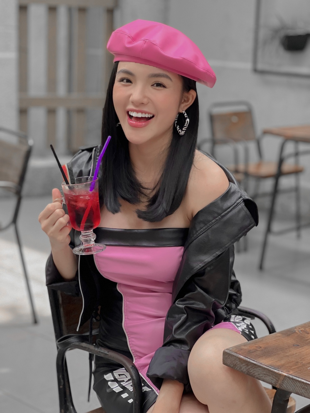 Huyền Tôn Nữ Nhật Hạ - “Đối thủ” một thời của Angela Phương Trinh: Sau 20 năm, giờ thế nào?