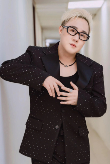 Động thái mới nhất của Trung Quân Idol: “Quân thật sự rất hối hận”