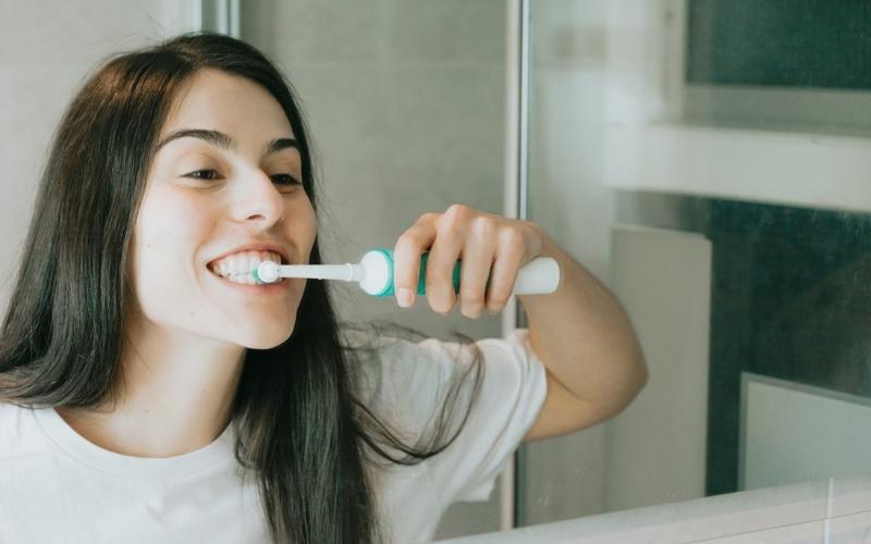 Lời khuyên cho các gia đình đang đánh răng bằng bàn chải điện