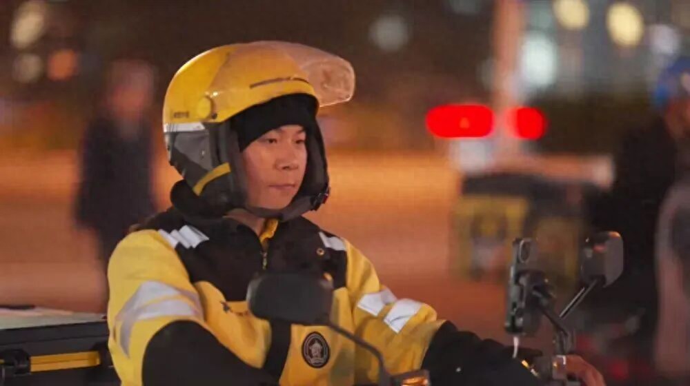 Nam shipper Vạn Đăng Huy