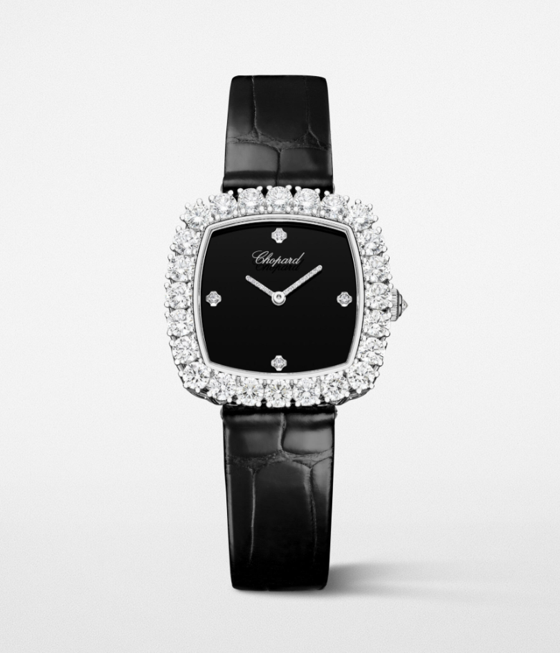 Món đồ nạm kim cương 4,4 carat này có gì đặc biệt khiến giới chơi đồ xa xỉ phải xôn xao?