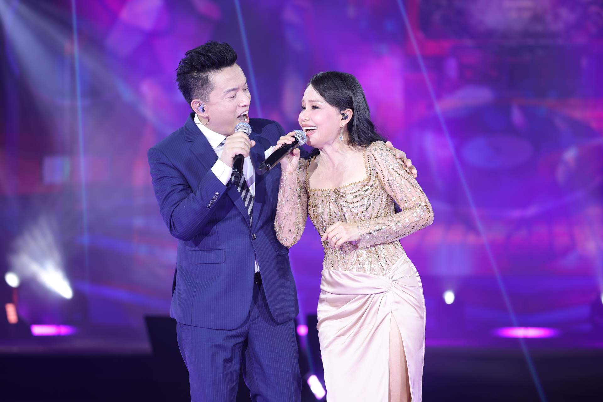 Lam Trương và Cẩm Ly song ca