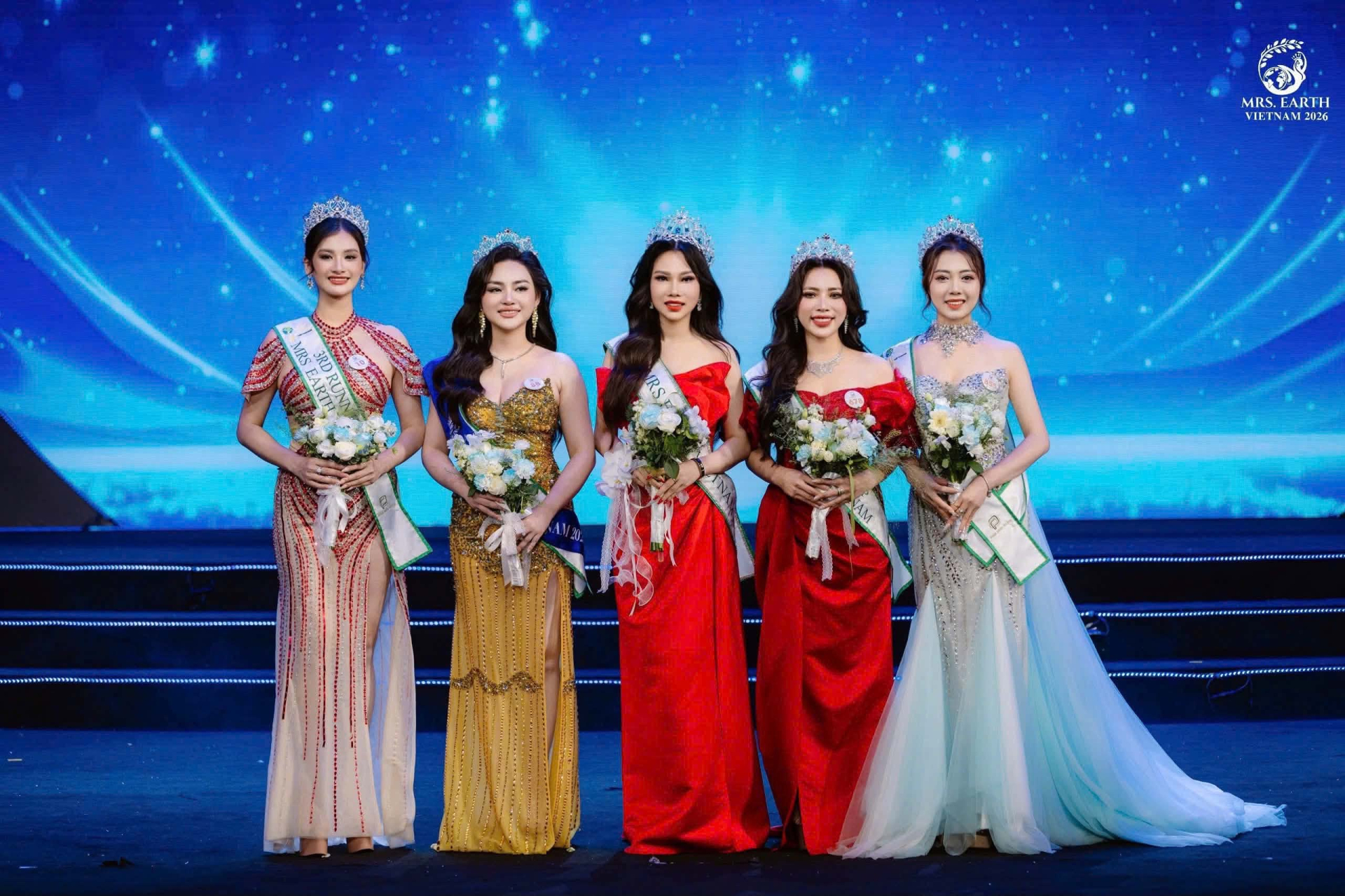 Hoa hậu và các á hậu của đêm chung kết