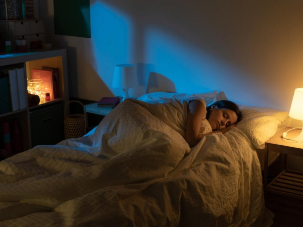 Lời khuyên cho những người thường xuyên bật đèn lúc ngủ