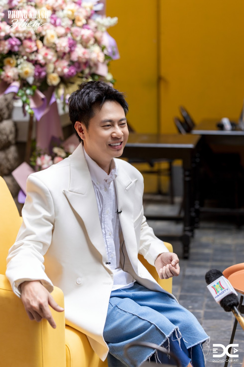 Một nhạc sĩ Việt mang “phòng khách gia đình” lên sân khấu, làm live concert theo cách chưa nhiều người thử 