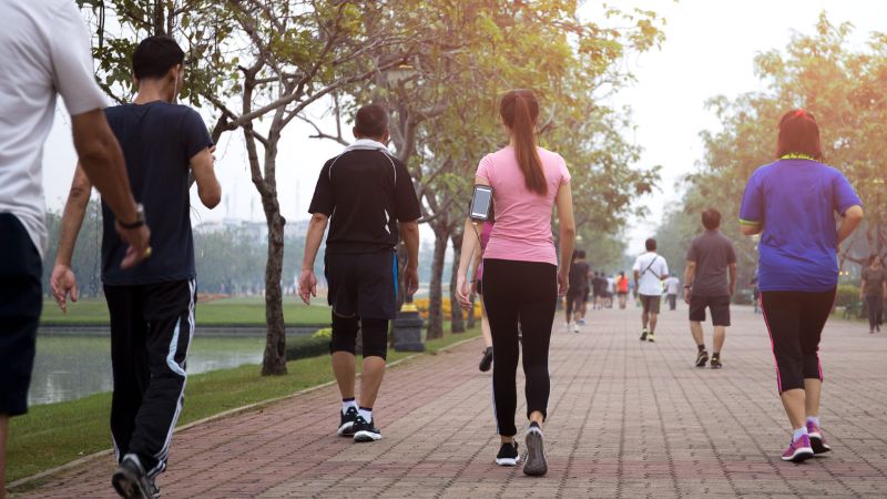 Nghiên cứu trên 100.000 người suốt 8 năm chứng minh: 1 môn thể thao kéo dài tuổi thọ hơn cả chạy hay bơi nhưng thường bị đánh giá thấp