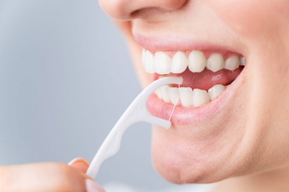 Lời khuyên cho những người sử dụng chỉ nha khoa hàng ngày