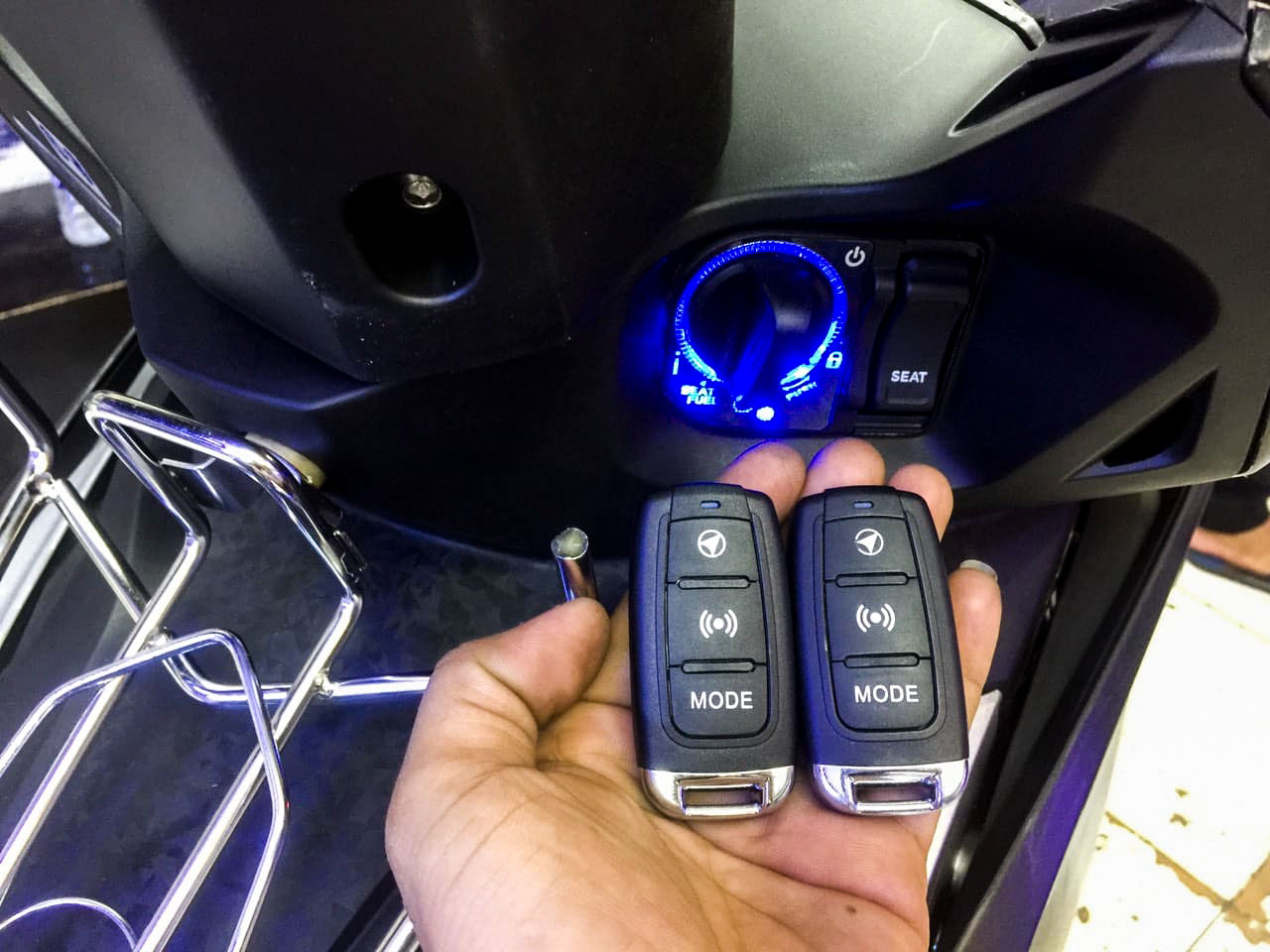 Lời khuyên cho những người đang đi xe máy có sử dụng khóa smartkey
