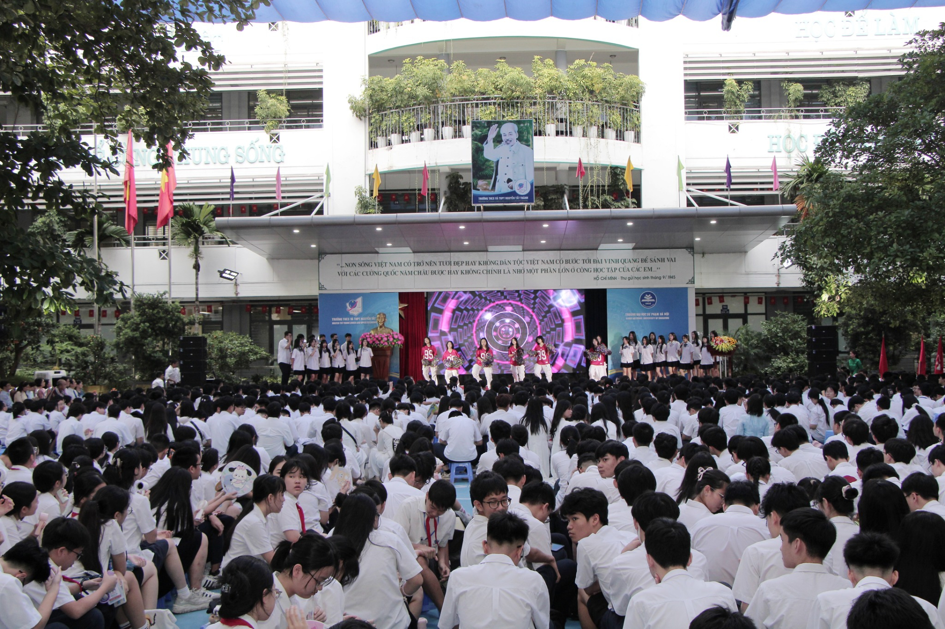 Không phải trường chuyên, ngôi trường này ở Hà Nội vẫn hút hơn 6.300 thí sinh tranh suất vào lớp 6, tỷ lệ chọi gần 1/20