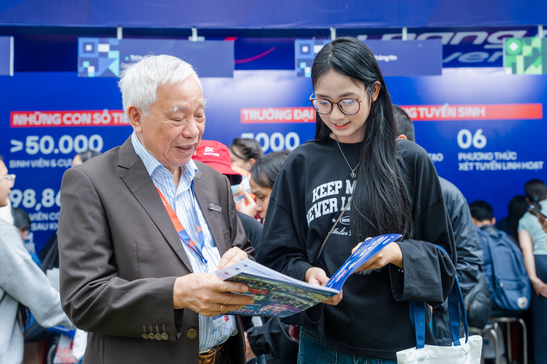 GS.TSKH Hà Huy Khoái