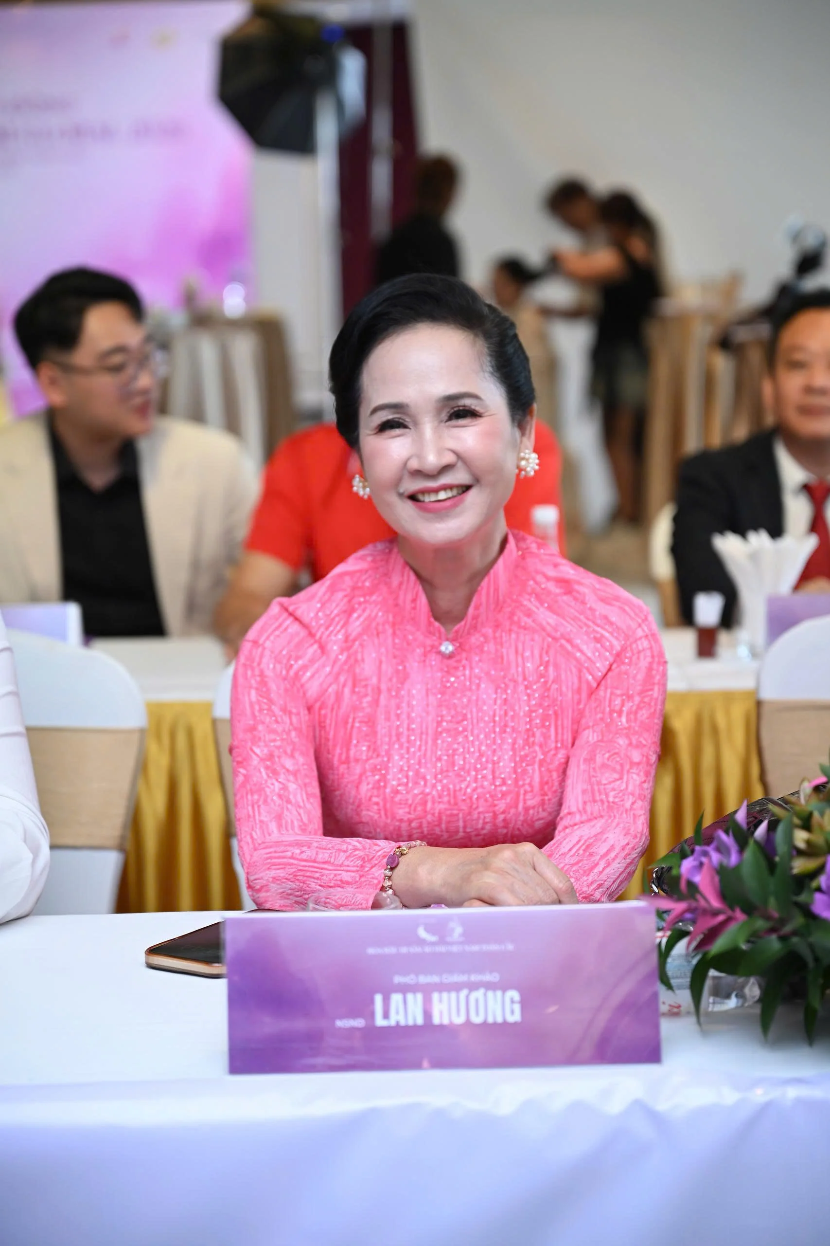 Lần đầu tiên có cuộc thi nhan sắc tôn vinh di sản áo dài dành cho phụ nữ Việt trên toàn thế giới