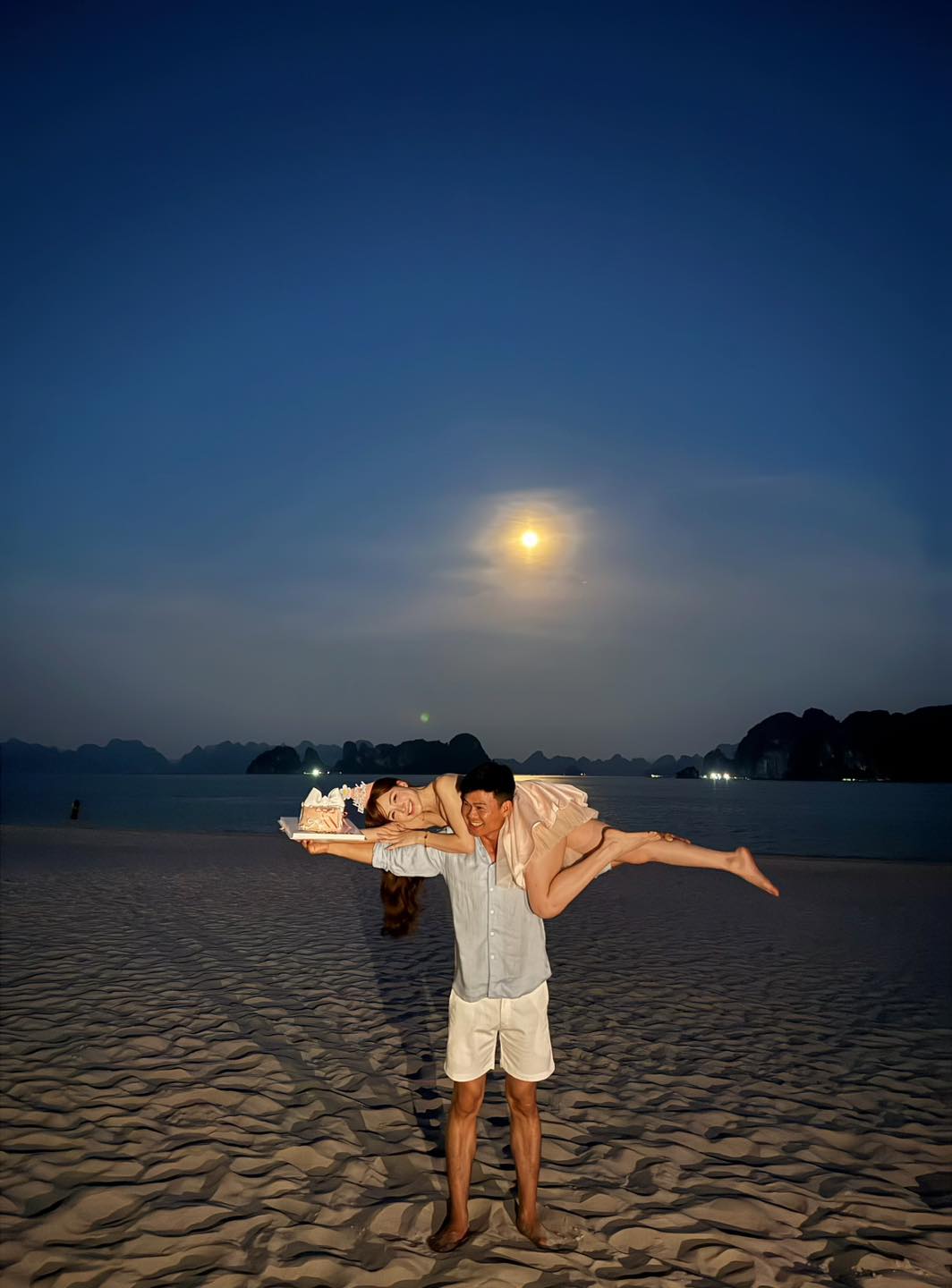 Bức ảnh mừng sinh nhật đặc biệt của Hòa Minzy được người hâm mộ dự đoán sẽ tạo nên trend mới.