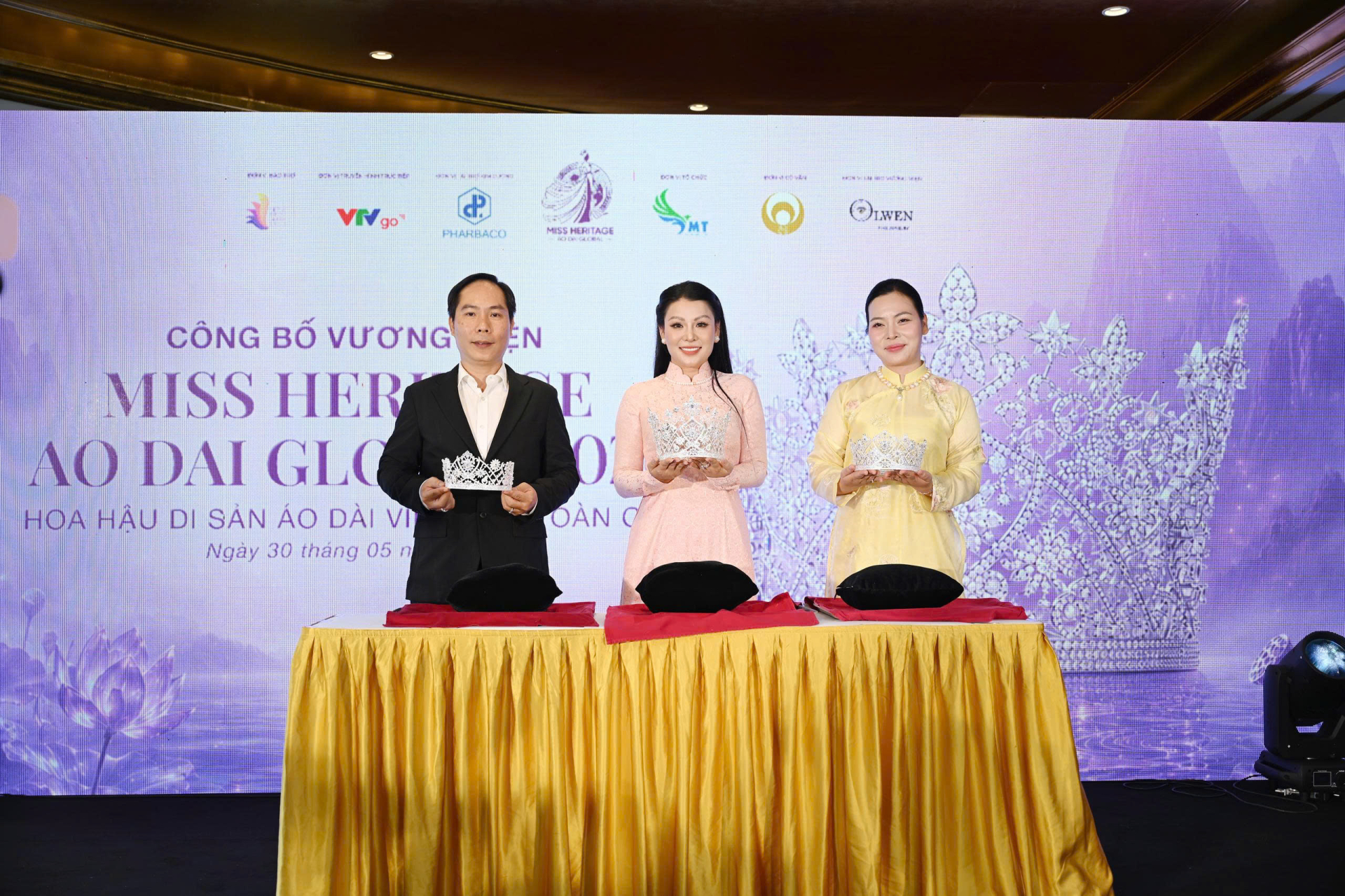 Lần đầu tiên có cuộc thi nhan sắc tôn vinh di sản áo dài dành cho phụ nữ Việt trên toàn thế giới